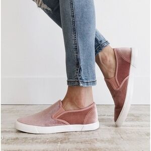Qupid Women's Slip-On Velvet Sneakers - Dusty Rose